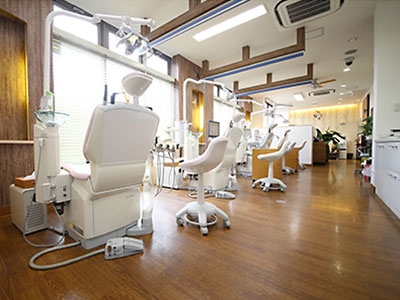 東京都大田区「グリーンアップル歯科医院」の歯科衛生士求人（パート/非常勤）-院内ユニット写真
