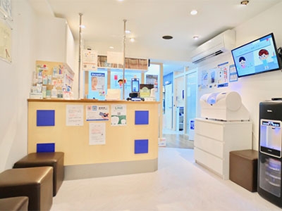 東京都豊島区「はやしだ歯科」の歯科衛生士求人（常勤/正社員）-待合室