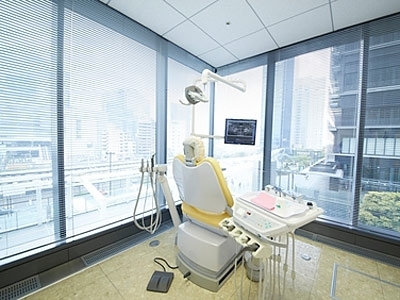 東京都品川区「大崎ThinkPark歯科」の歯科助手・受付求人（正社員）-診察室（個室）