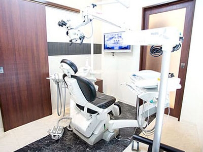 東京都目黒区の「祐天寺歯科」歯科衛生士求人（常勤）-診療室