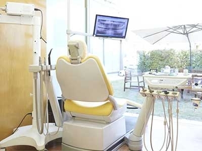 埼玉県三郷市「BRISTO DENTAL CLINIC」訪問歯科医師（非常勤）募集-院内ユニット景写真